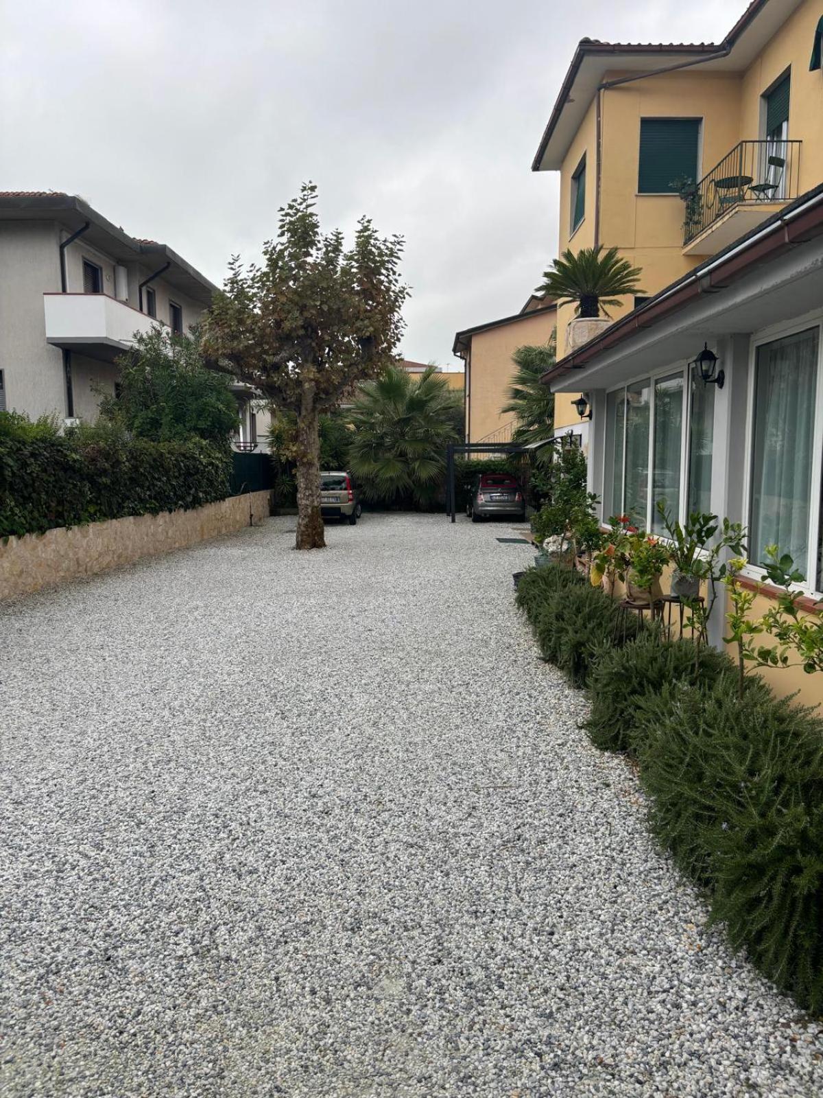 Casa Versilia Hotel Marina di Massa Eksteriør billede