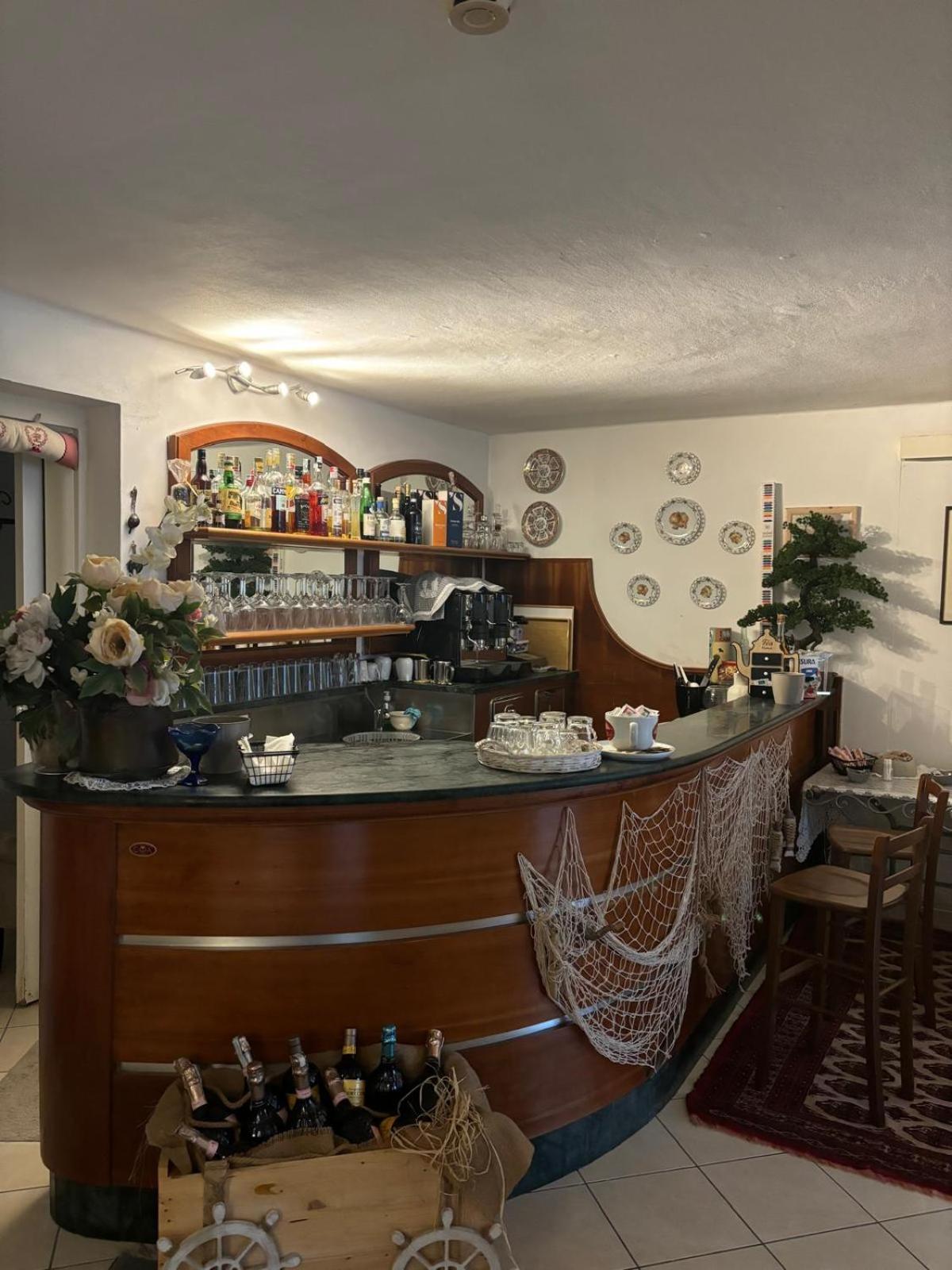 Casa Versilia Hotel Marina di Massa Eksteriør billede